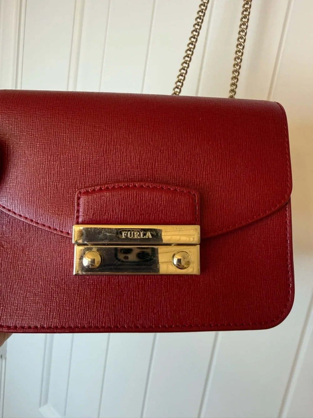 NWOT-Furla Red Mini Metropolis leather Crossbody gold chain - Picture 7 of 7